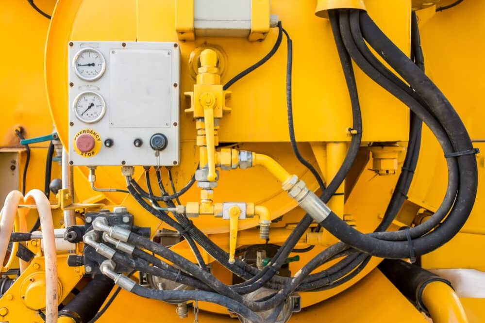 Unearthing Precision: M•CON Underground's Vac Excavation Service